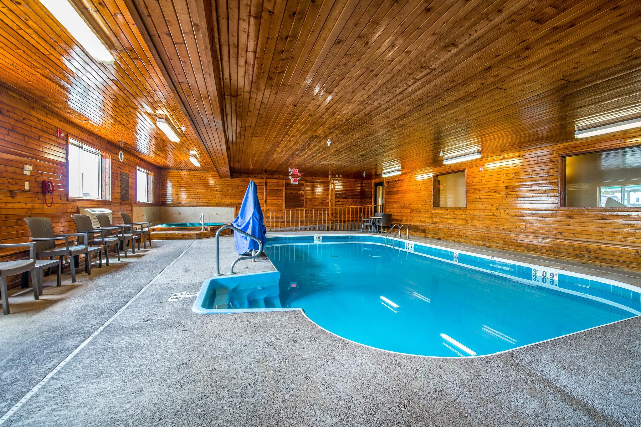 Comfort Inn & Suites Hays I-70 Zewnętrze zdjęcie