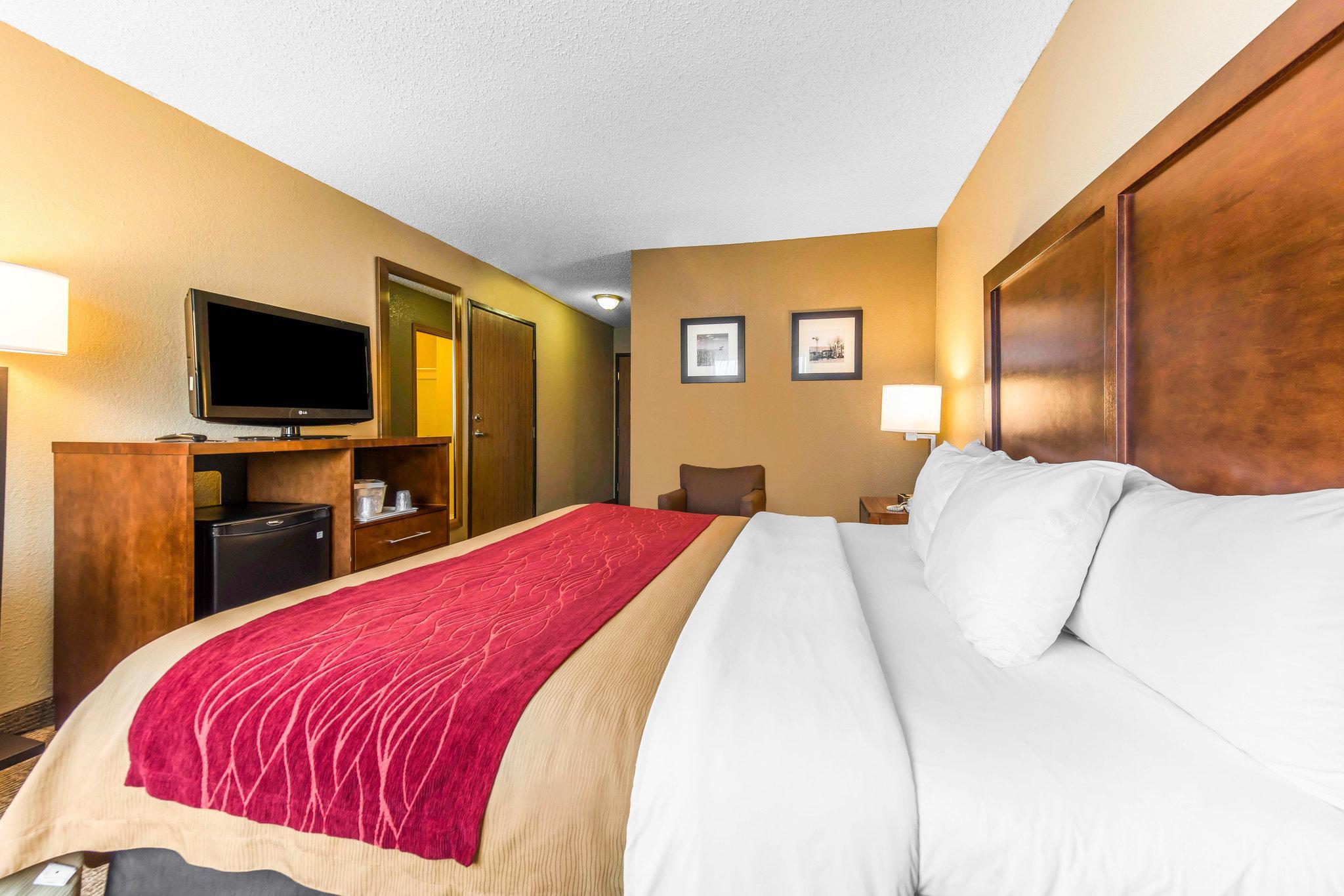 Comfort Inn & Suites Hays I-70 Zewnętrze zdjęcie