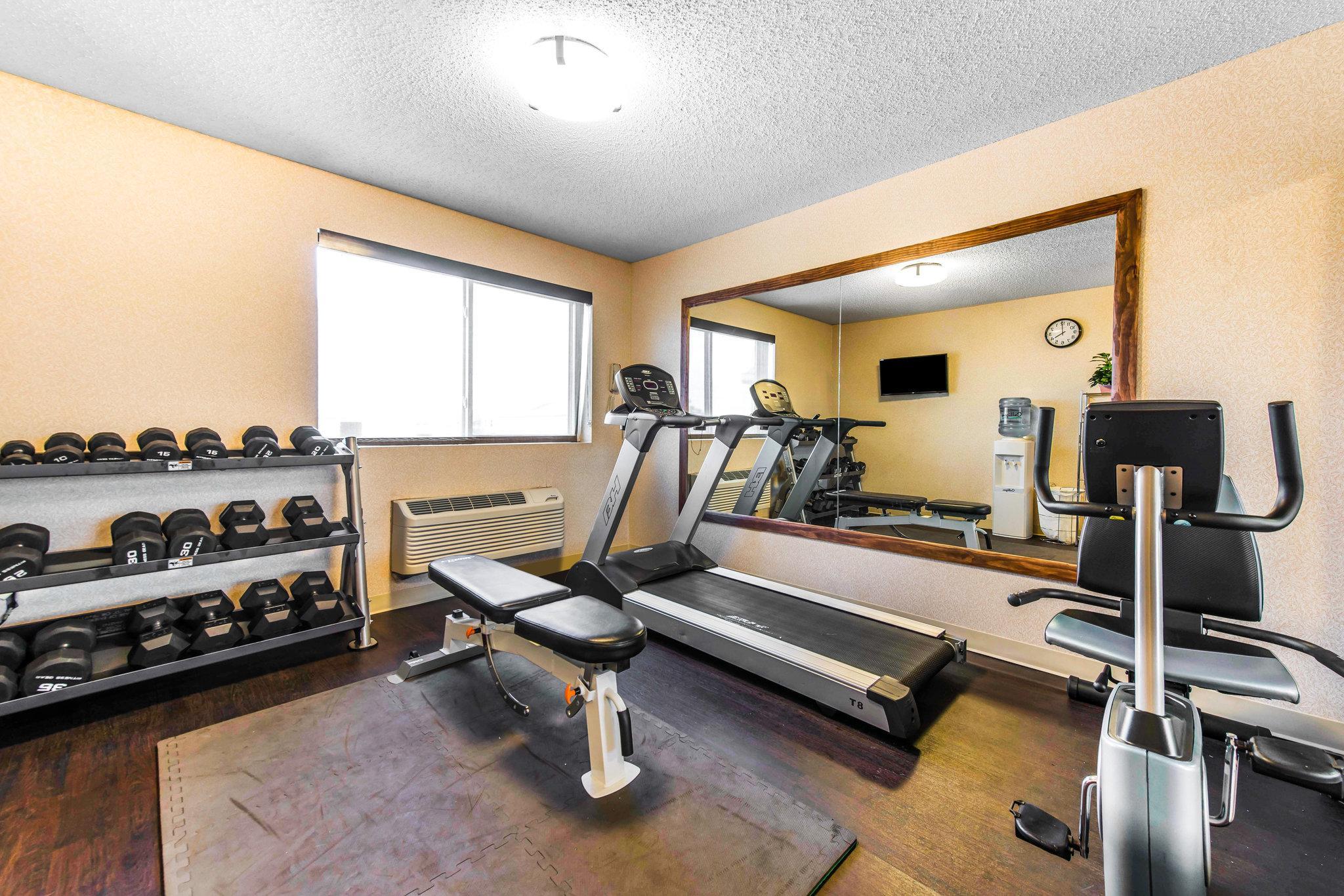 Comfort Inn & Suites Hays I-70 Zewnętrze zdjęcie