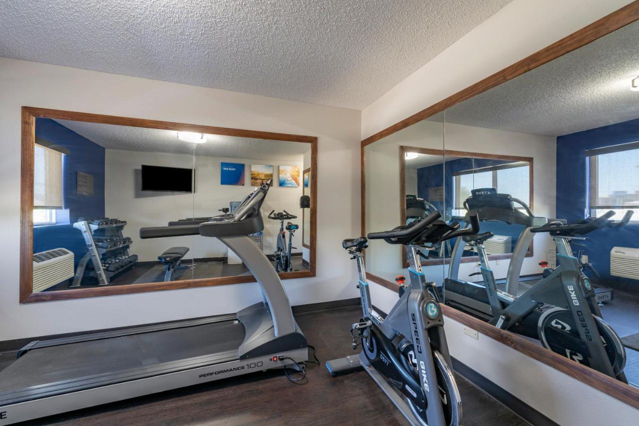 Comfort Inn & Suites Hays I-70 Zewnętrze zdjęcie