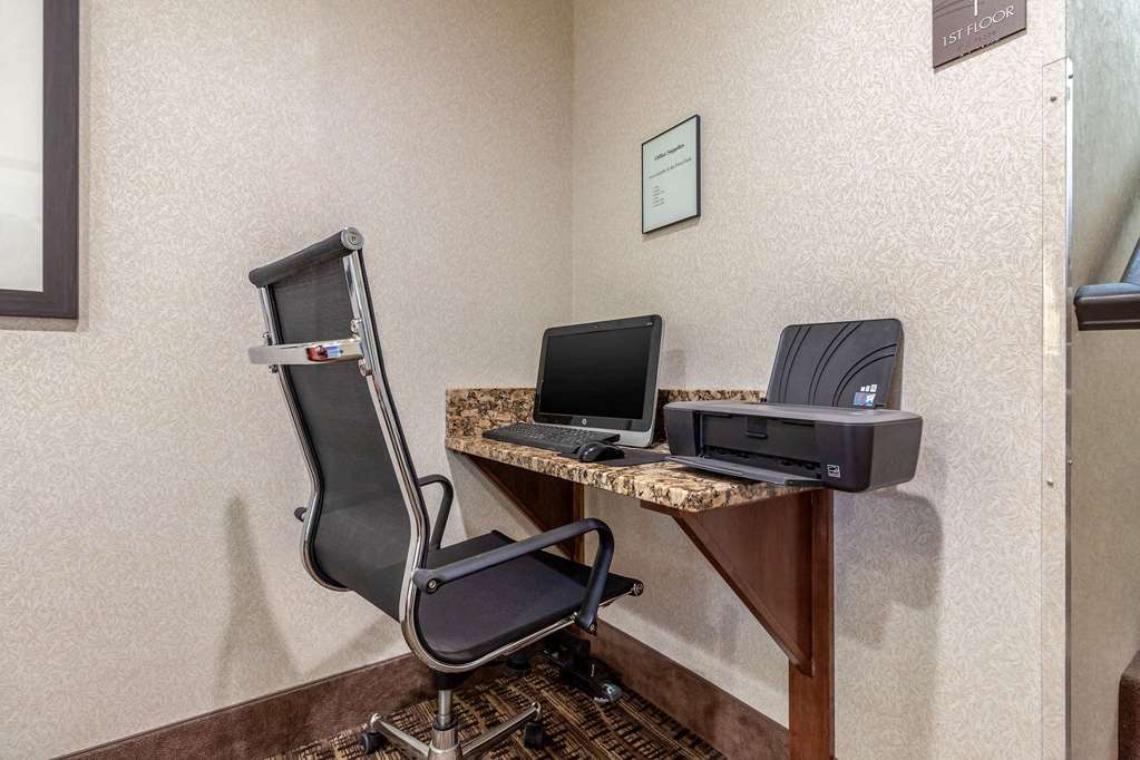 Comfort Inn & Suites Hays I-70 Udogodnienia zdjęcie