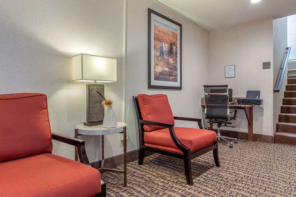 Comfort Inn & Suites Hays I-70 Udogodnienia zdjęcie